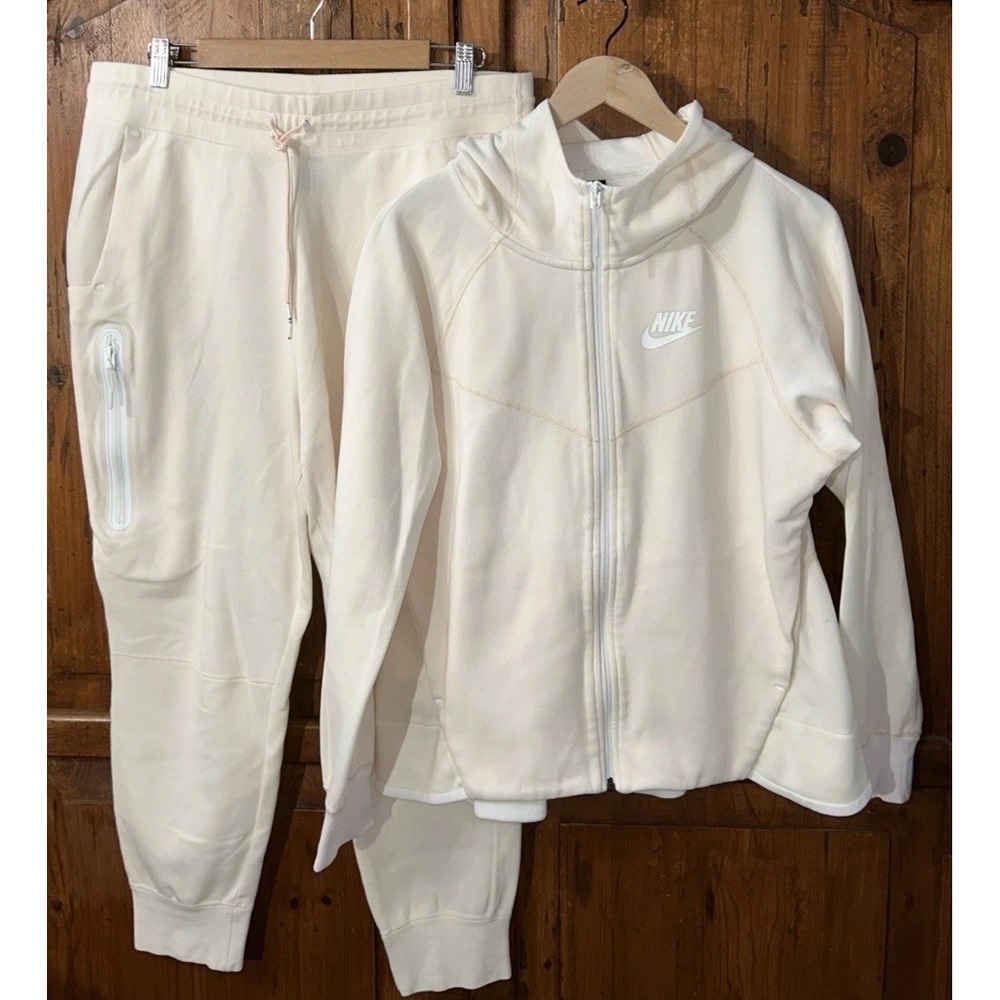 Women's Nike NSW Tech Fleece Windrunner Hoodie Jacket &‎ Joggers 930759 931928
